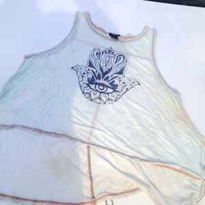 3/10$ Rue21 White  Hamsa tank